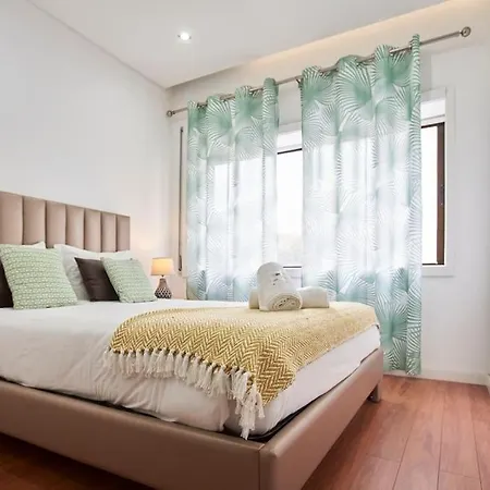 So Family Порту